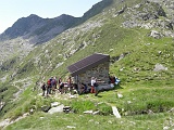 Il gruppo si ricompatta al Bivacco A.Traglio